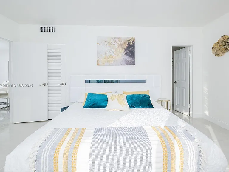 3801 S Ocean Dr #7O — Photo 16