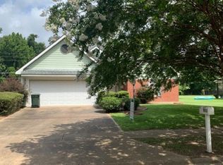 802 Lindberg Ave, Natchez, MS 39120