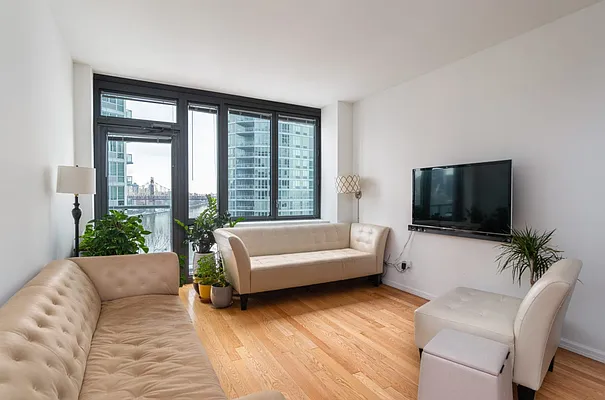 Rented by Modern Spaces | media 3