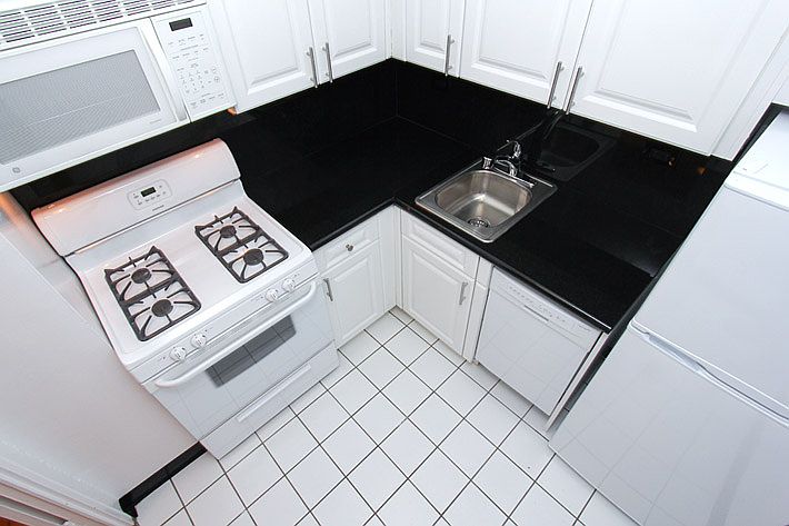 1st image of 230 E 15th St APT 7G