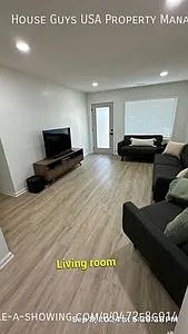 Fresh Style, Fenced Yard & Room to Unwind in Lee's Summit! — Photo 4