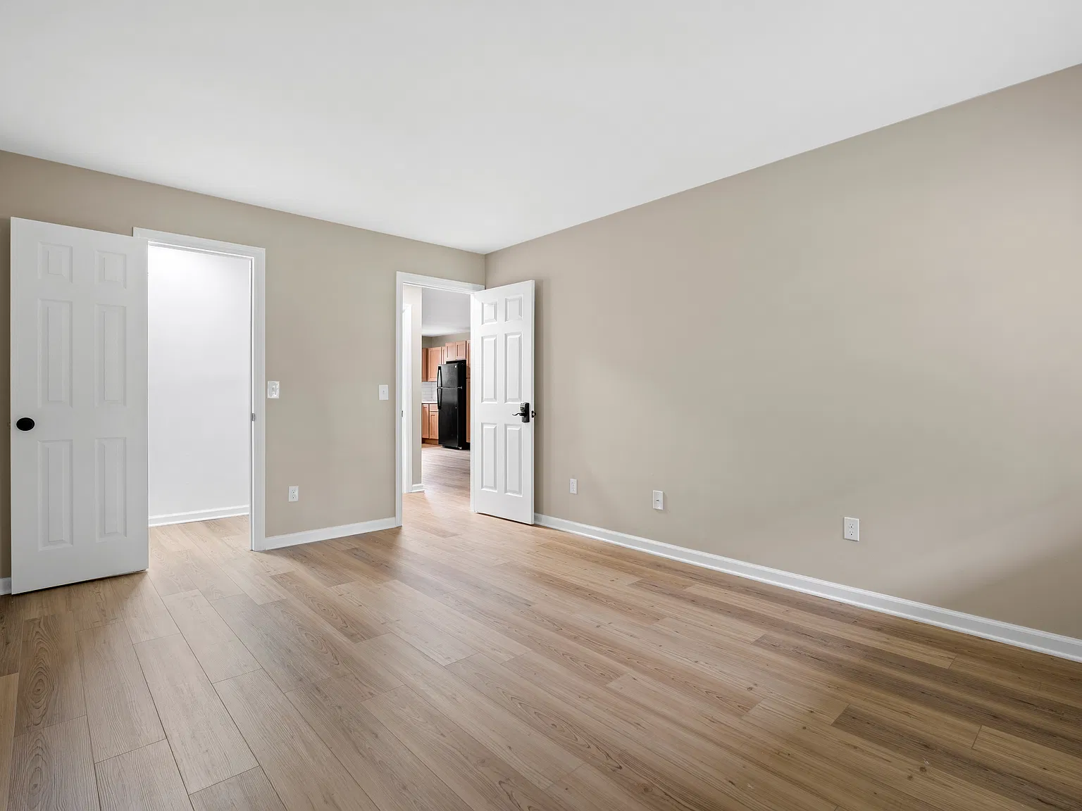 Village Park Apartments — Photo 2