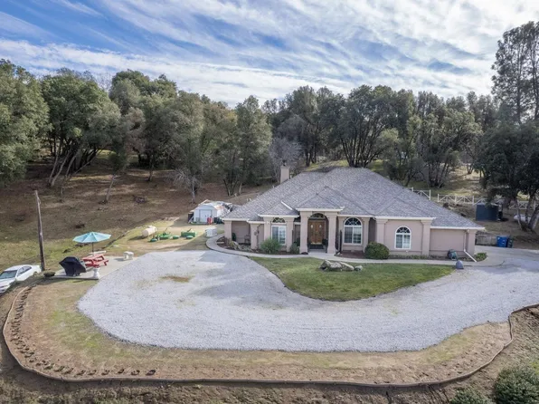 39447 John West Rd, Oakhurst, CA 93644