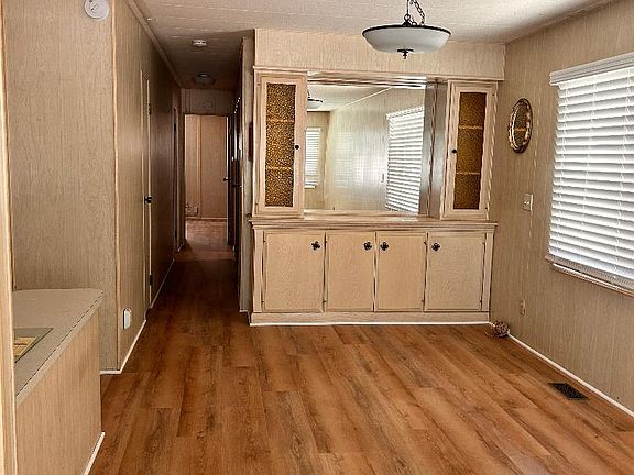 4th image of 872 S Palm Ave