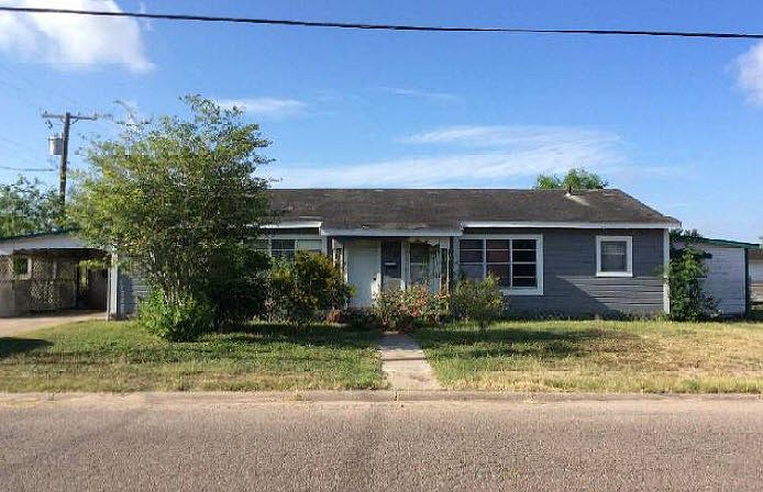 1st image of 530 W 10th St