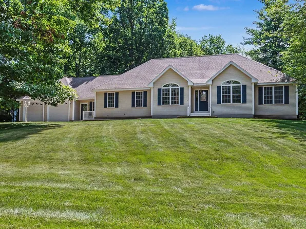 5 Cardinal Circle, Derry, NH 03038