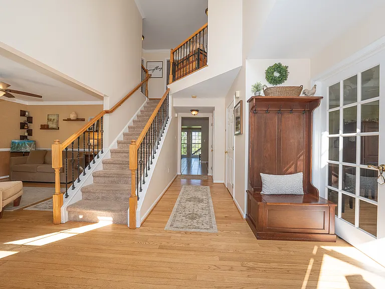 903 Maplewood Dr — Photo 9
