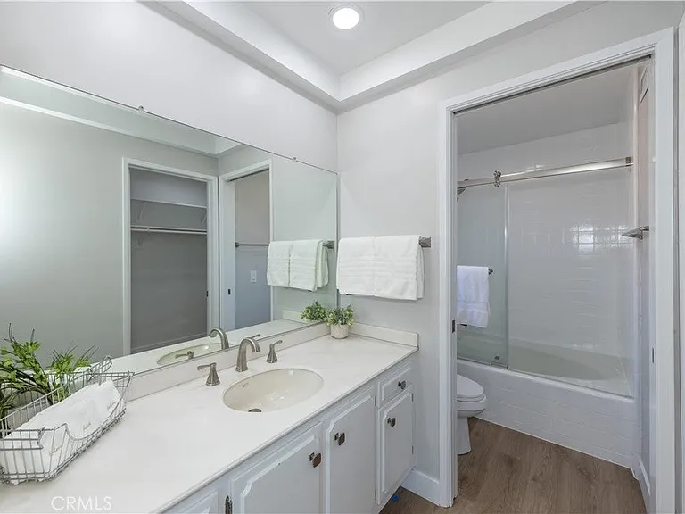 980 S Loyola Dr — Photo 27