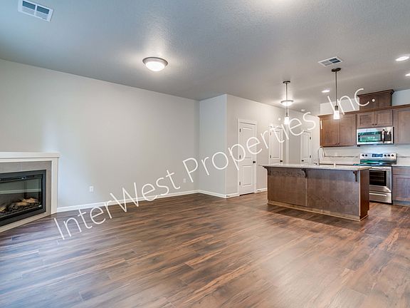 5th image of 10314 NE 61st Cir