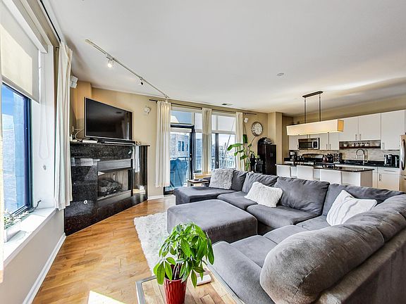 5th image of 2045 W Concord Pl APT 506