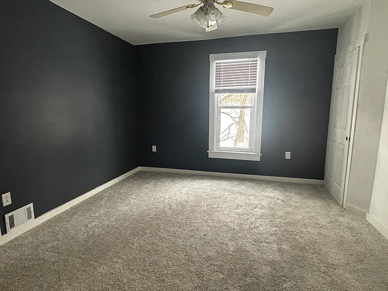 726 Stanton St — Photo 14