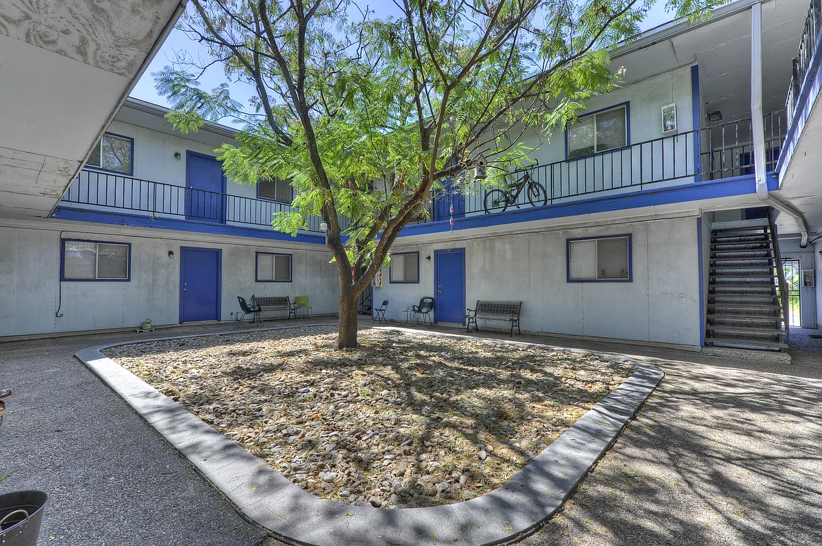 Building Photo - 4412 Avenue A #102