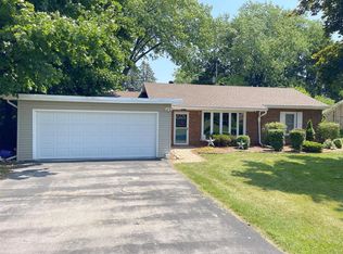 4935 N Fairway Dr, Racine, WI 53402