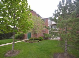 360 Leah Ln APT 2D, Woodstock, IL 60098