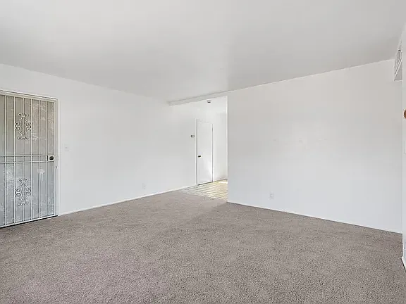 4584 & 4586 E Tulare St — Photo 5