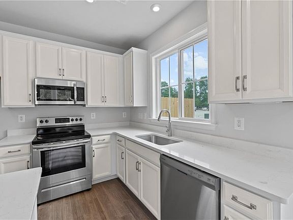 2nd image of 682 McCormick Farm Dr #M2
