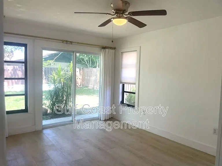 5677 Beneva Woods Cir — Photo 29
