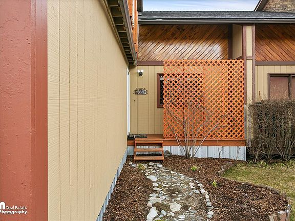 2nd image of 6951 Tamir Ave