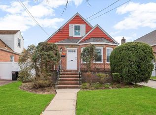 23826 116th Rd, Elmont, NY 11003