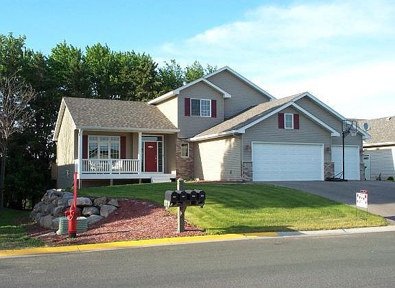 2nd image of 1922 Fischer Dr
