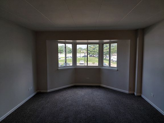 5th image of 300 S Roselle Rd Unit 222