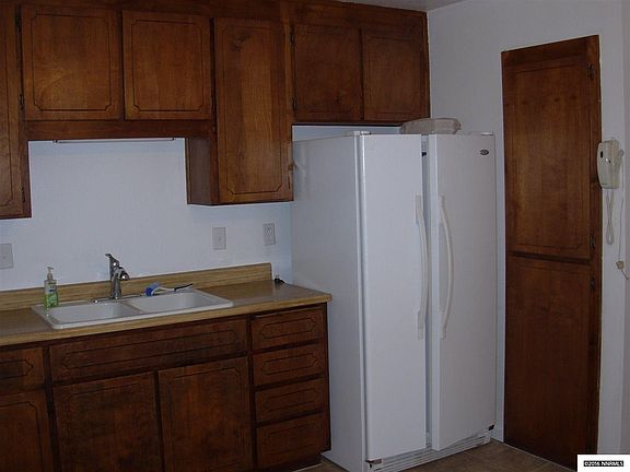 5th image of 404 Leona Ave