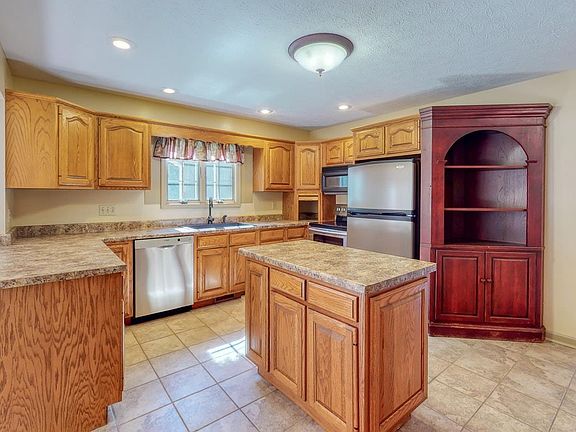 4th image of 5350 N Shadow Wood Dr