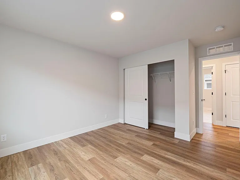 5388 Century Pl NE — Photo 27