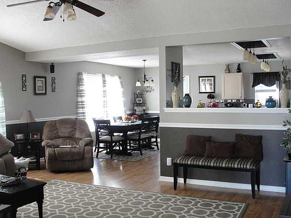 3rd image of 2252 Summerfield Dr