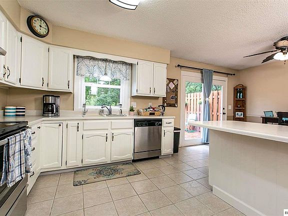 3rd image of 1280 Cortez Dr