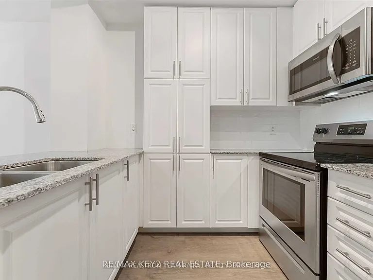 3091 Dufferin St #638 — Photo 7