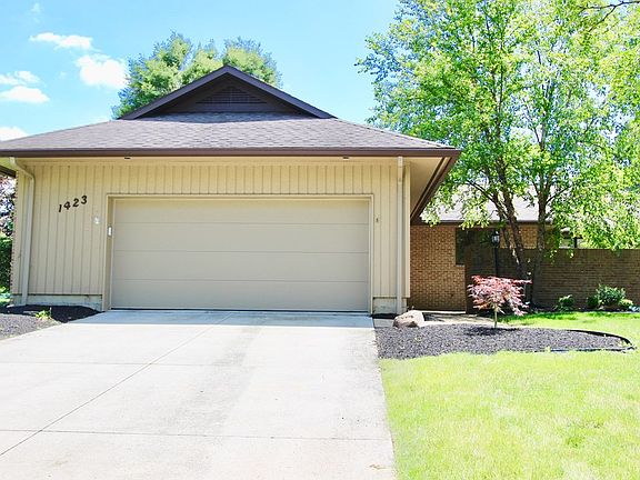 2nd image of 1423 Willowood Way