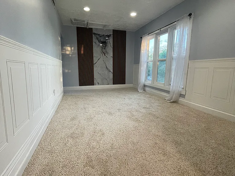 553 E Sherman Ave — Photo 9