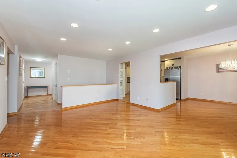 3 bed, 3.0 bath, $3,600 — Photo 4