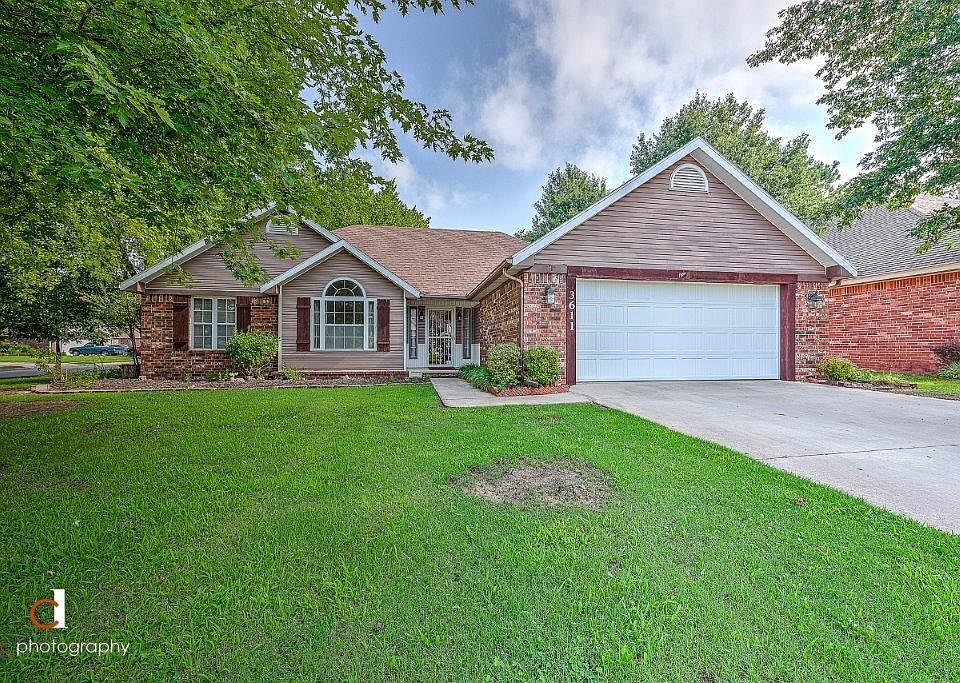1st image of 3611 W Beech Dr