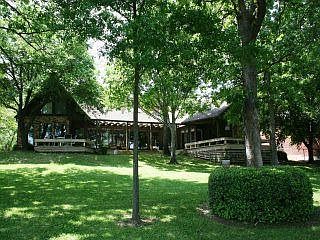 1st image of 124 Lark Dr