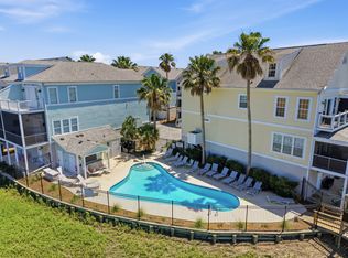 90 2nd St, Folly Beach, SC 29439