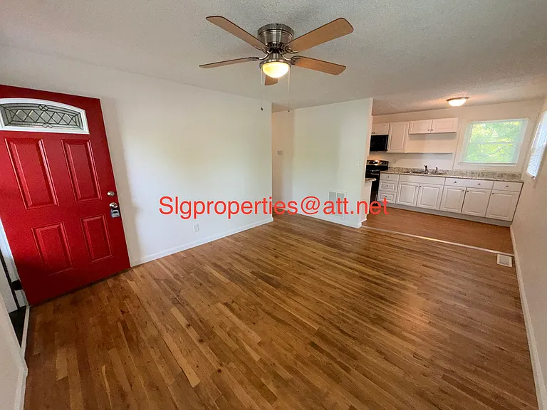 21 Kentucky Dr — Photo 6