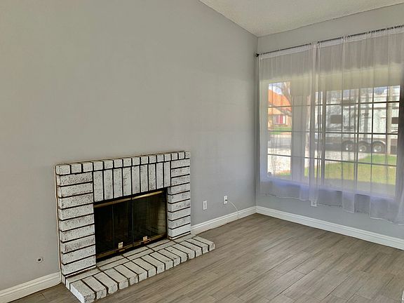 4th image of 14849 Lavender Ln