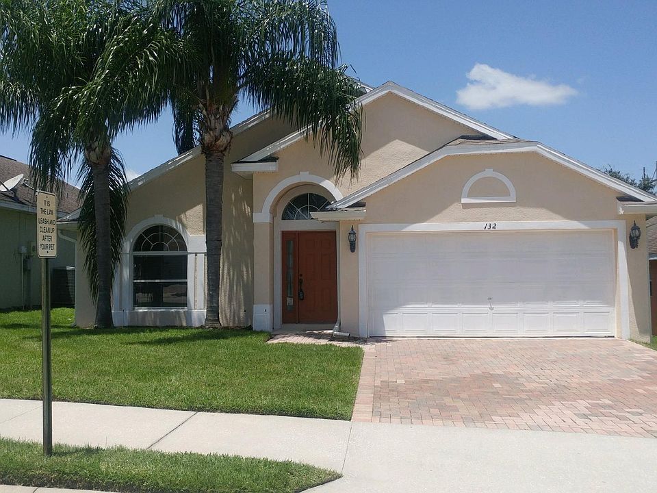 1st image of 132 Vine Dr