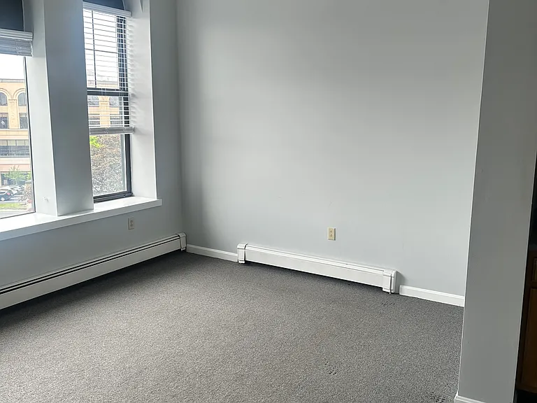 22 Park St #6 — Photo 8