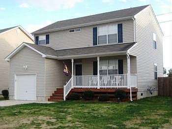 1st image of 807 Walnut Park Dr