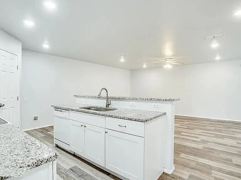 5514 Jarvis St #A — Photo 8