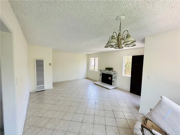 14101 Kornblum Ave, Hawthorne, CA 90250