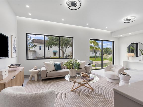 5th image of 843 SW 14th Court #843