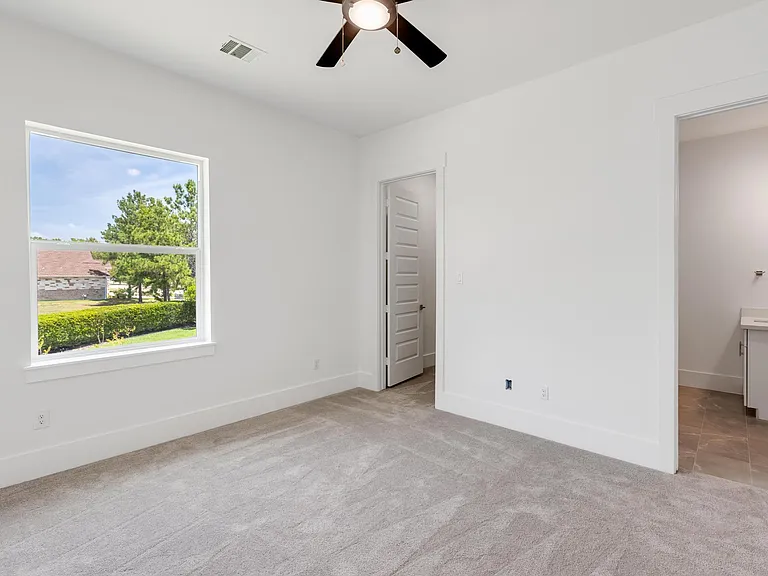 114 Bentwood Dr — Photo 21