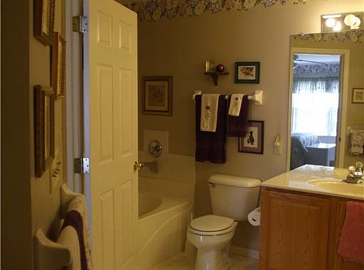 5th image of 1260 Stephenson Dr