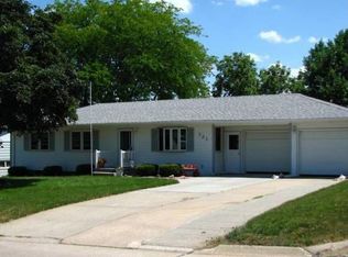 721 W 3rd St, Wayne, NE 68787