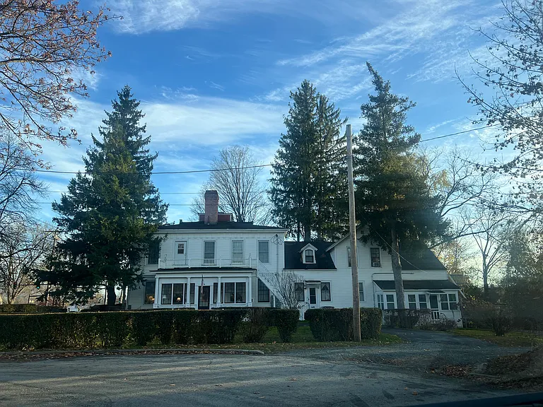 61 S Main St — Photo 12