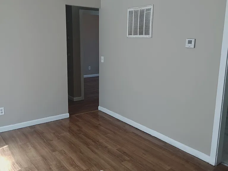 644 Dayton Ave — Photo 2